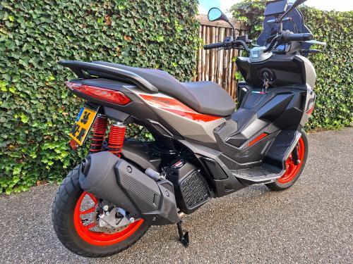 APRILIA SR GT 200 (2025) foto 13