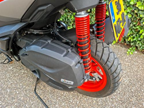 APRILIA SR GT 200 (2025) foto 13