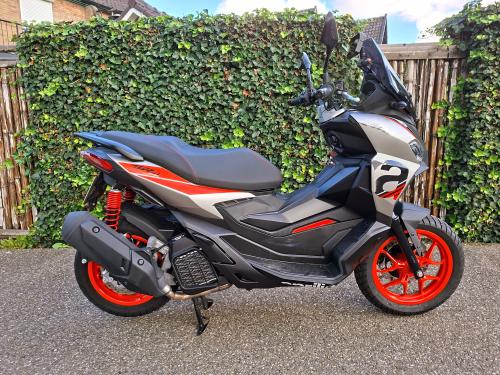 APRILIA SR GT 200 (2025) foto 1