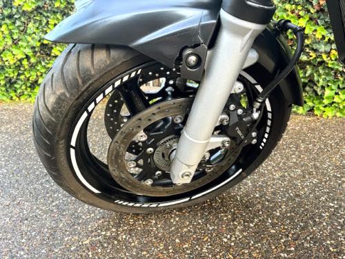 SUZUKI GSR600 (2009) foto 4