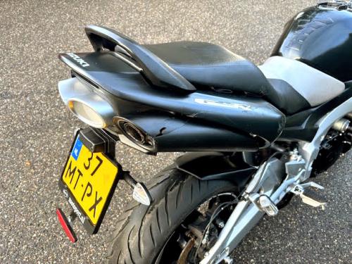 SUZUKI GSR600 (2009) foto 18