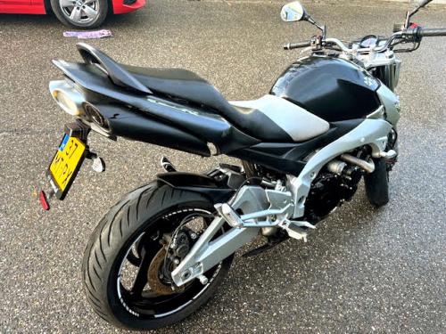 SUZUKI GSR600 (2009) foto 17
