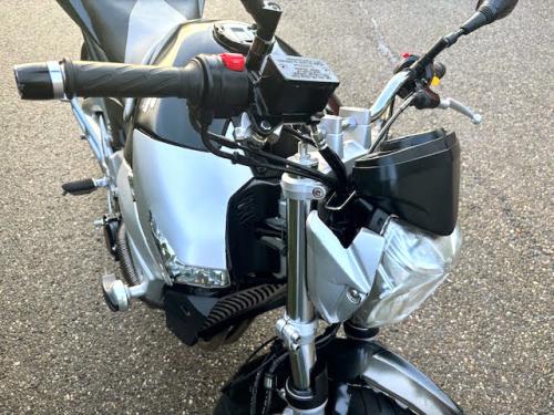SUZUKI GSR600 (2009) foto 12