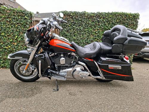Harley-Davidson Electra Glide CVO (2007) foto 11