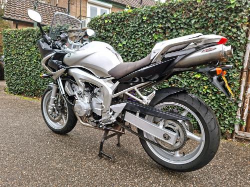 Yamaha FZ6 Fazer 600 (2004) foto 11