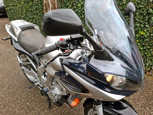 Yamaha FZ6 Fazer 600 (2004) foto 3