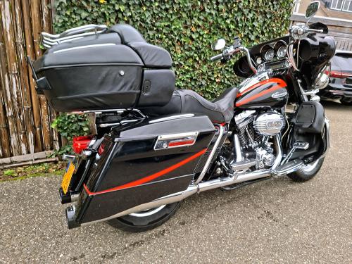 Harley-Davidson Electra Glide CVO (2007) foto 8