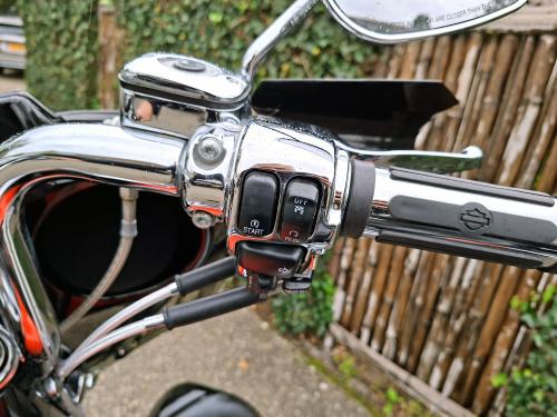 Harley-Davidson Electra Glide CVO (2007) foto 23